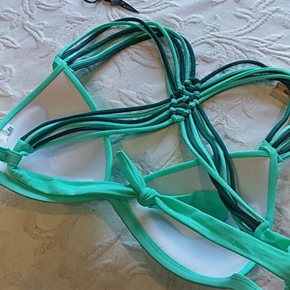 Bikini top
